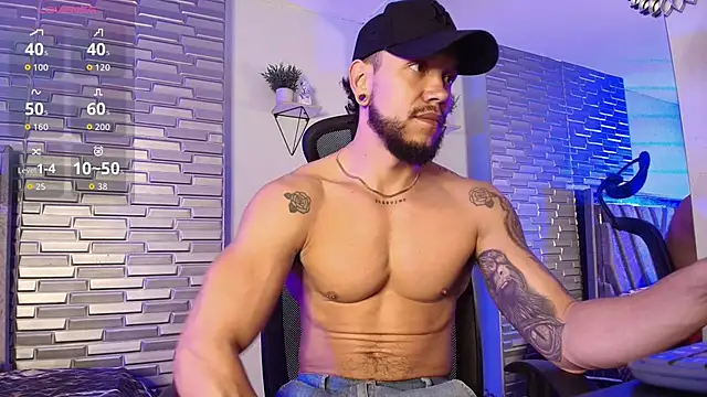 ARON TAYLER01 online show from 03/25/26, 10:25