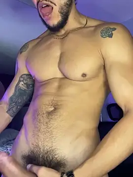 Snapshot of ARON_TAYLER01 chatting on 10/19/25, 10:29 ARON TAYLER01 online show from 10/19/25, 10:29