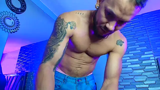 ARON TAYLER01 online show from 02/28/26, 10:15