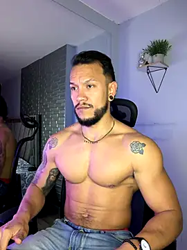 Snapshot of ARON_TAYLER01 chatting on 12/05/25, 10:25 ARON TAYLER01 online show from 12/05/25, 10:25