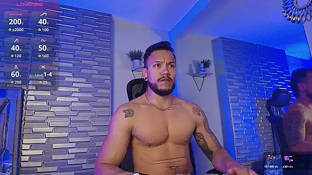 ARON TAYLER01 online show from 04/10/26, 10:22