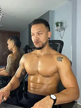 Snapshot of ARON_TAYLER01 chatting on 03/21/25, 12:39 ARON TAYLER01 online show from 03/21/25, 12:39