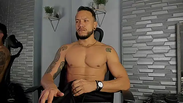 ARON TAYLER01 online show from 01/15/26, 10:29