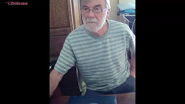 Snapshot of terrybare chatting on 07/04/26, 01:48 terrybare online show from 07/04/26, 01:48