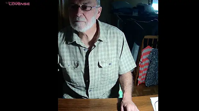 Snapshot of terrybare chatting on 07/17/26, 12:24 terrybare online show from 07/17/26, 12:24