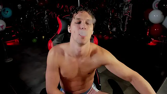 Snapshot of dirty-boss chatting on 11/13/25, 09:35 dirty-boss online show from 11/13/25, 09:35