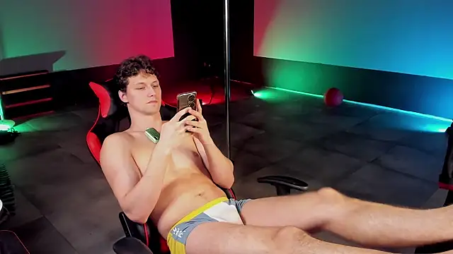 dirty-boss online show from 04/01/26, 01:23