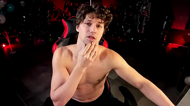 Snapshot of dirty-boss chatting on 12/05/25, 05:39 dirty-boss online show from 12/05/25, 05:39