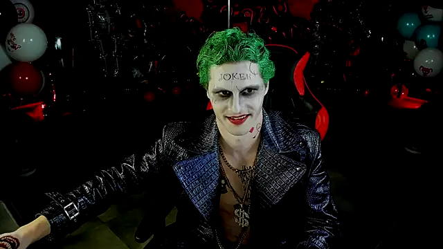 Snapshot of dirty-boss chatting on 10/31/25, 01:35 dirty-boss online show from 10/31/25, 01:35