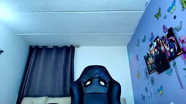 Snapshot of SweetIsabella_x chatting on 04/11/26, 07:45 SweetIsabella x online show from 04/11/26, 07:45