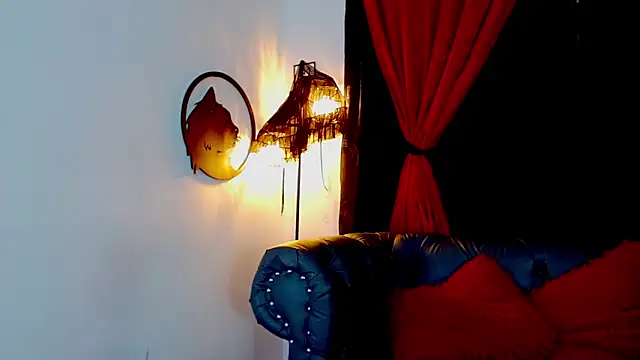 Snapshot of misslombana chatting on 06/30/26, 04:56 misslombana online show from 06/30/26, 04:56