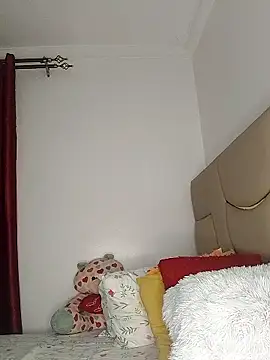 NicRaisaa online show from 12/19/25, 06:16