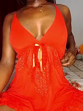 NicRaisaa online show from 10/10/25, 04:57