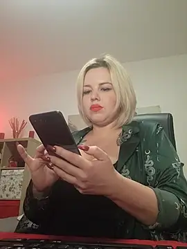 Snapshot of Ladykaos chatting on 01/27/25, 04:33 Ladykaos online show from 01/27/25, 04:33