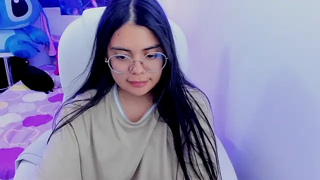 Snapshot of esmeralda112 chatting on 03/14/25, 02:20 esmeralda112 online show from 03/14/25, 02:20