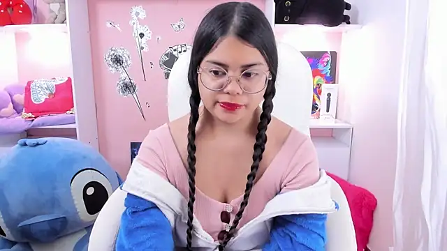 Snapshot of esmeralda112 chatting on 09/21/25, 09:58 esmeralda112 online show from 09/21/25, 09:58