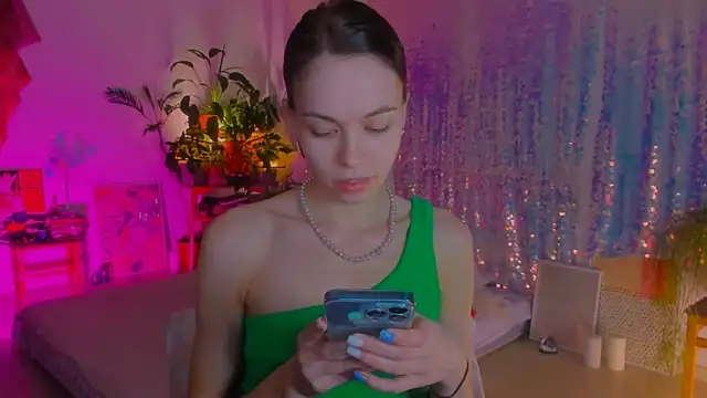 Snapshot of poli__ chatting on 02/16/25, 03:48 poli   online show from 02/16/25, 03:48
