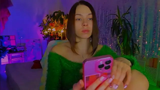 poli   online show from 12/15/25, 04:13