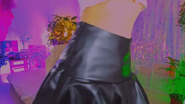 poli   online show from 04/13/26, 10:08