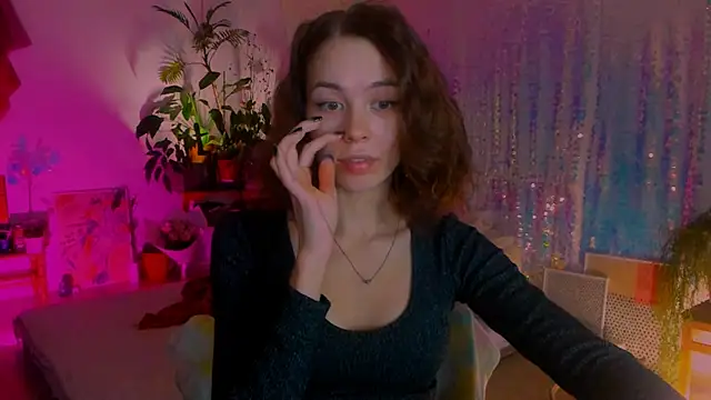 Snapshot of poli__ chatting on 01/14/25, 09:30 poli   online show from 01/14/25, 09:30