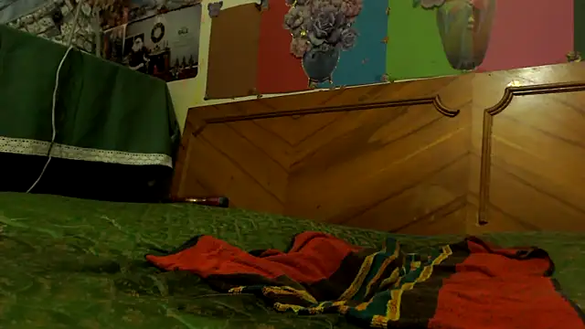 Snapshot of EllyseJenner chatting on 09/11/25, 05:46 EllyseJenner online show from 09/11/25, 05:46