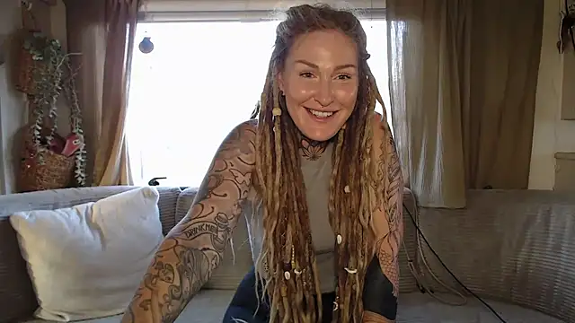 Mira-Grey89 online show from 05/18/26, 06:56