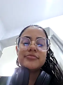 demonaughtyyy online show from 10/29/25, 10:42