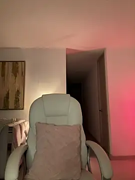 Im Valentina online show from 11/28/25, 11:38