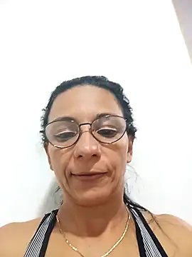 Snapshot of Michelle_mm chatting on 01/13/26, 10:03 Michelle mm online show from 01/13/26, 10:03