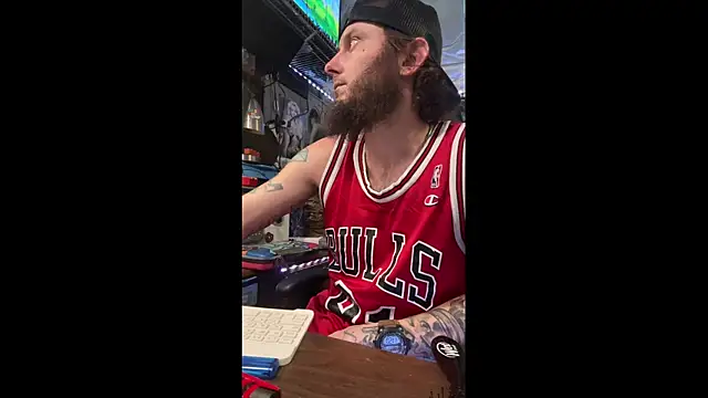 CloudDadddyyy420 online show from 10/28/25, 03:22