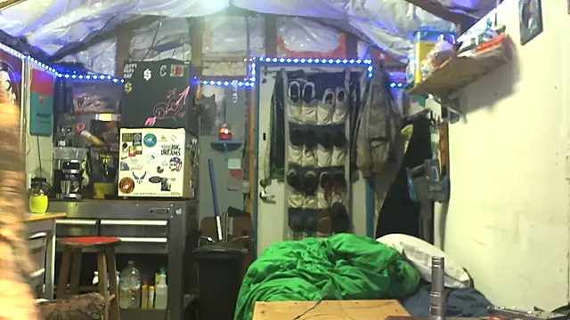 CloudDadddyyy420 online show from 09/18/25, 04:15