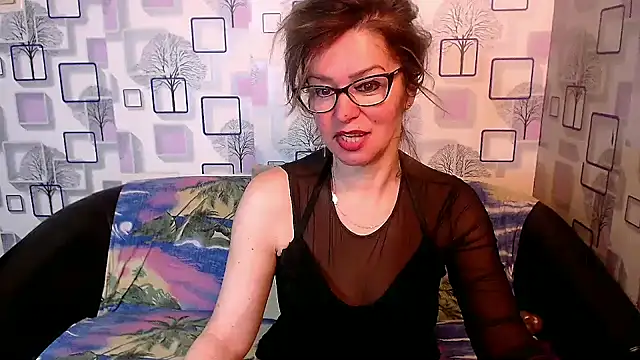 Snapshot of milfsexy chatting on 03/02/25, 12:03 milfsexy online show from 03/02/25, 12:03
