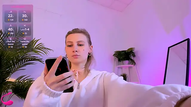 Jess Anders  online show from 11/19/25, 06:24