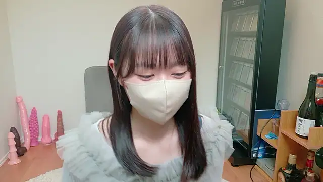 Snapshot of HIKARI_x0 chatting on 07/17/26, 05:04 HIKARI x0 online show from 07/17/26, 05:04