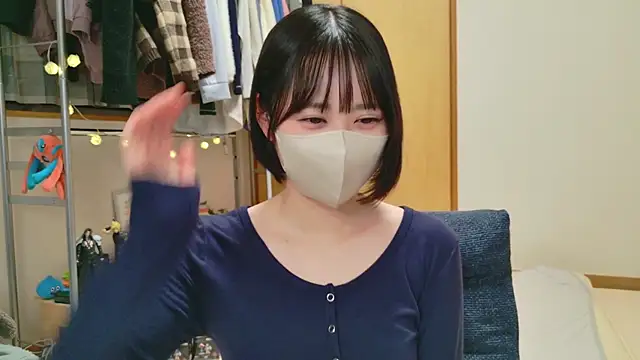 Snapshot of HIKARI_x0 chatting on 02/07/25, 02:04 HIKARI x0 online show from 02/07/25, 02:04