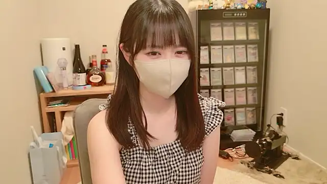 Snapshot of HIKARI_x0 chatting on 06/02/26, 02:28 HIKARI x0 online show from 06/02/26, 02:28