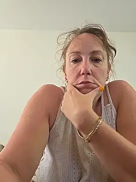 Snapshot of Wisie_Cutie chatting on 06/28/26, 11:16 Wisie Cutie online show from 06/28/26, 11:16