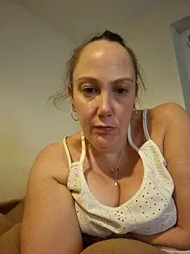 Snapshot of Wisie_Cutie chatting on 12/17/25, 12:15 Wisie Cutie online show from 12/17/25, 12:15