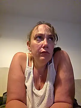 Wisie Cutie online show from 04/15/26, 08:53