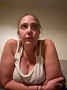 Wisie Cutie online show from 04/13/26, 09:30