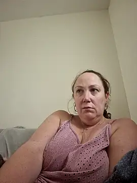 Snapshot of Wisie_Cutie chatting on 03/16/25, 03:17 Wisie Cutie online show from 03/16/25, 03:17