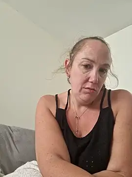 Snapshot of Wisie_Cutie chatting on 10/18/25, 01:02 Wisie Cutie online show from 10/18/25, 01:02