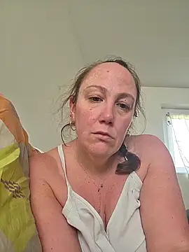 Wisie Cutie online show from 03/22/26, 12:18