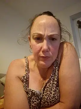 Snapshot of Wisie_Cutie chatting on 11/04/25, 10:57 Wisie Cutie online show from 11/04/25, 10:57