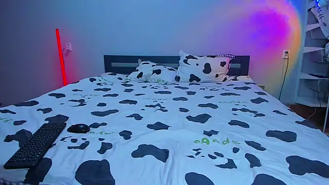 TishaLove online show from 09/08/25, 05:56