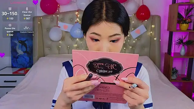 Snapshot of Wendy__Hills chatting on 02/12/25, 12:33 Wendy Hills online show from 02/12/25, 12:33