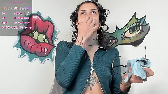 Snapshot of trinitty chatting on 02/13/26, 10:48 trinitty online show from 02/13/26, 10:48