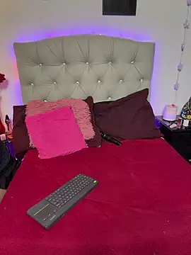 nicolsaenz20 online show from 03/25/26, 01:43