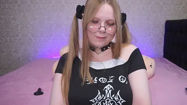 minx g1rl online show from 04/24/26, 11:23