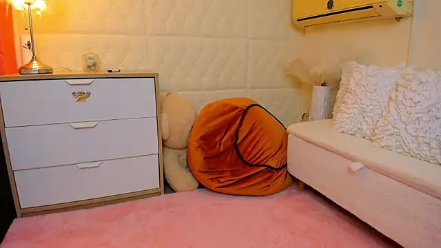 naughtycleo online show from 04/17/26, 02:36